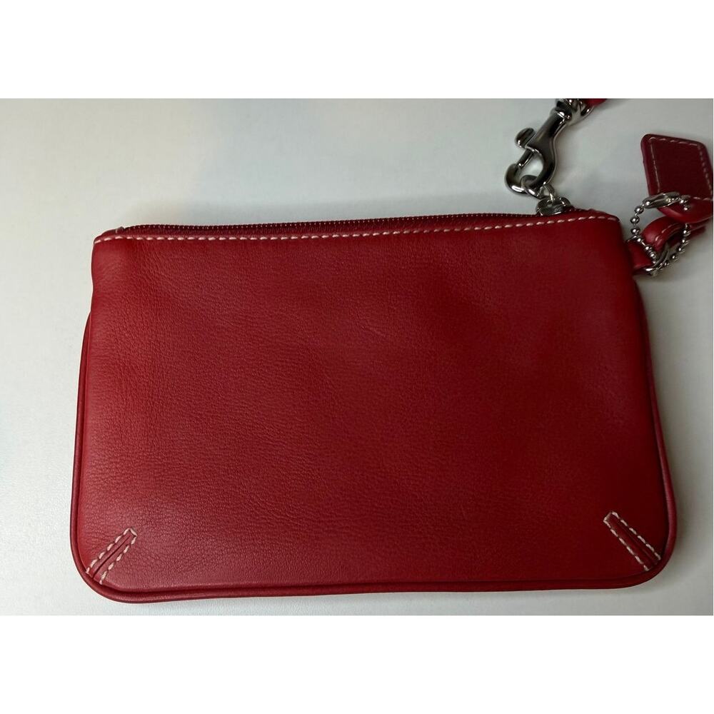 EUC Coach Wristlet in Red - Picture 6 of 9